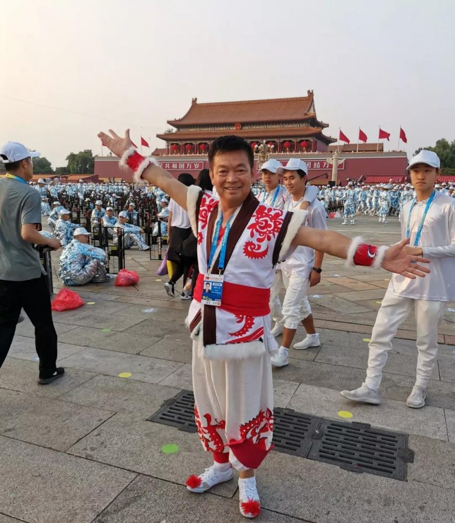 祝贺!赴京参加国庆70周年联欢活动的安塞腰鼓队载誉归来