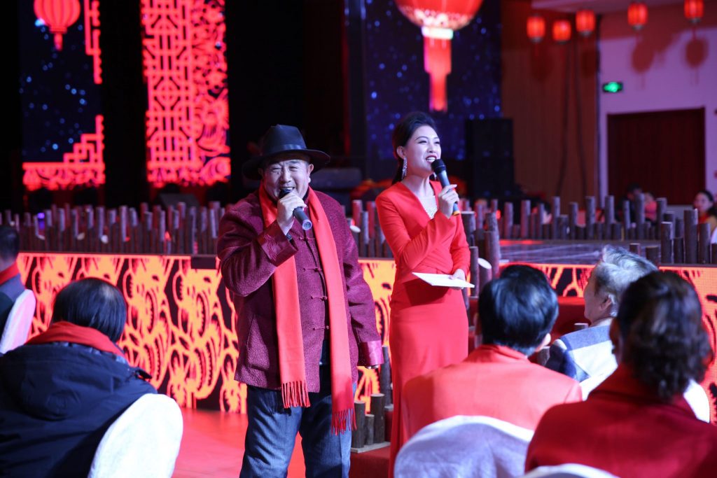 020延安市首届农民春晚隆重上演"