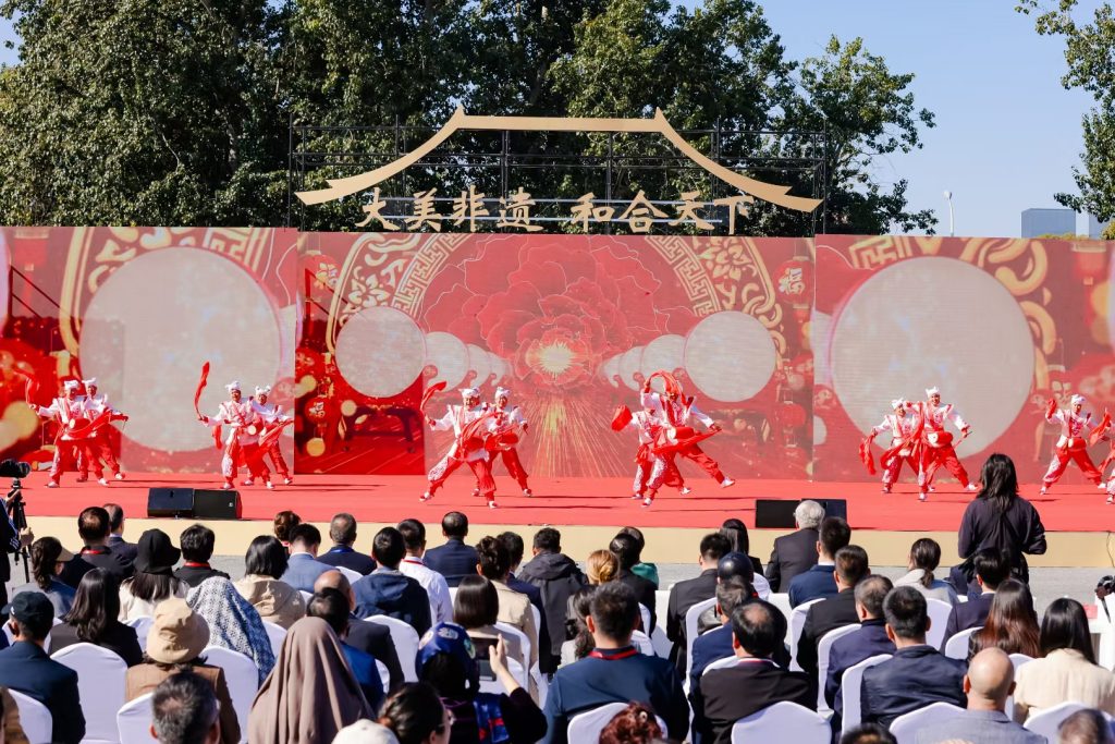 安塞腰鼓应邀参加首届北京国际非遗周开幕式演出